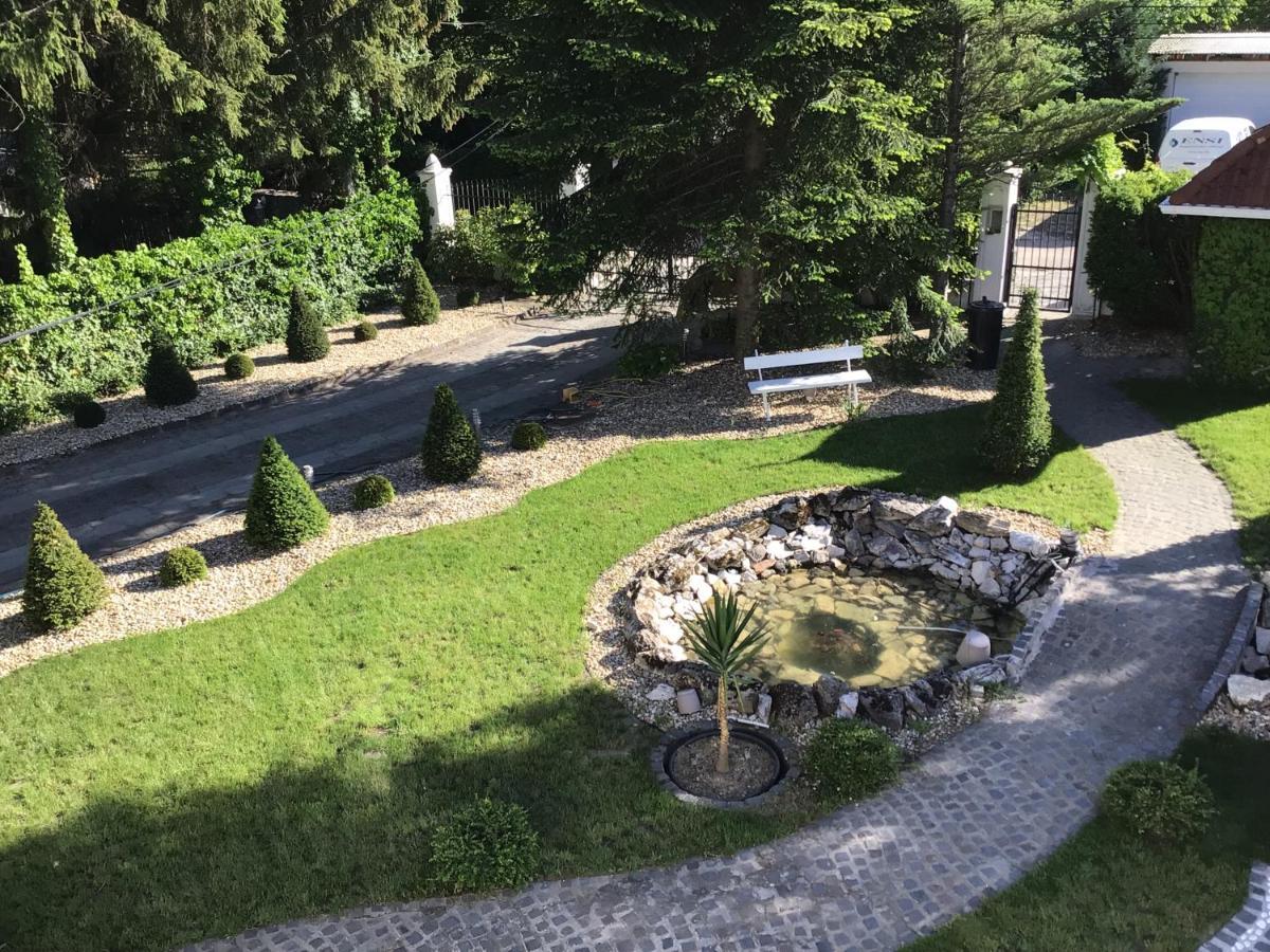 3 Bedroom Private Floor In Luxury Mansion Budapeste Exterior foto