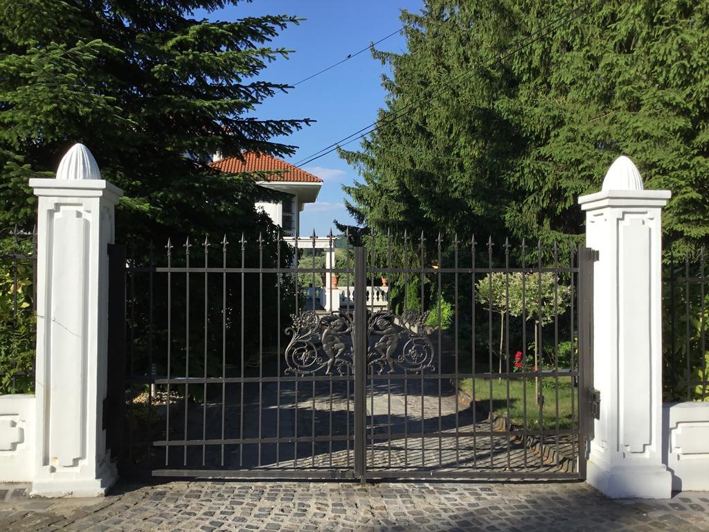 3 Bedroom Private Floor In Luxury Mansion Budapeste Exterior foto