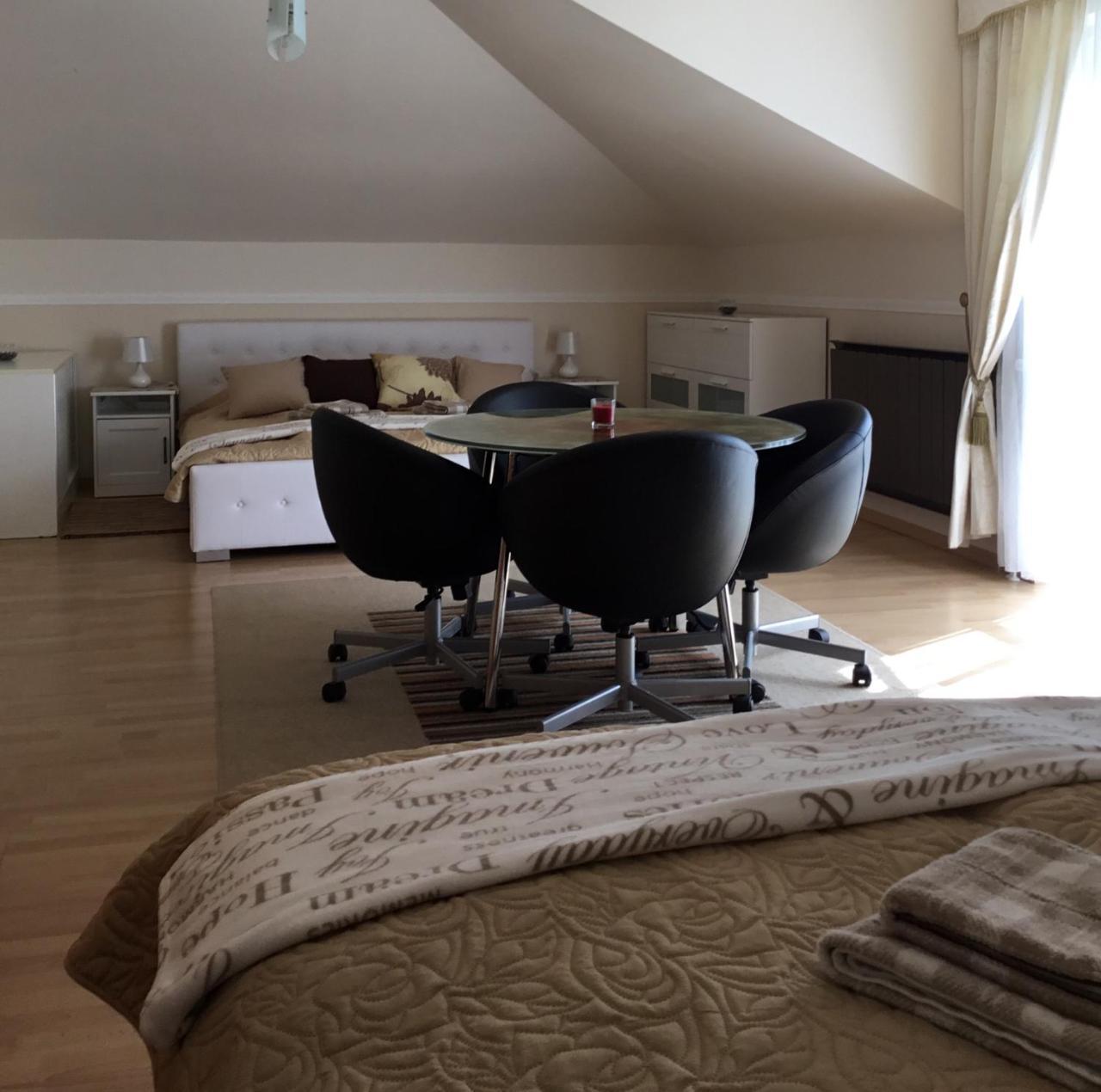 3 Bedroom Private Floor In Luxury Mansion Budapeste Exterior foto